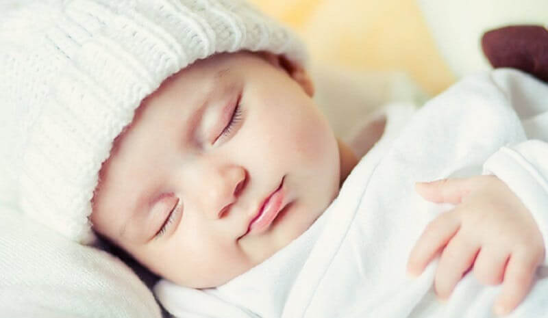 mơ thấy em bé chết